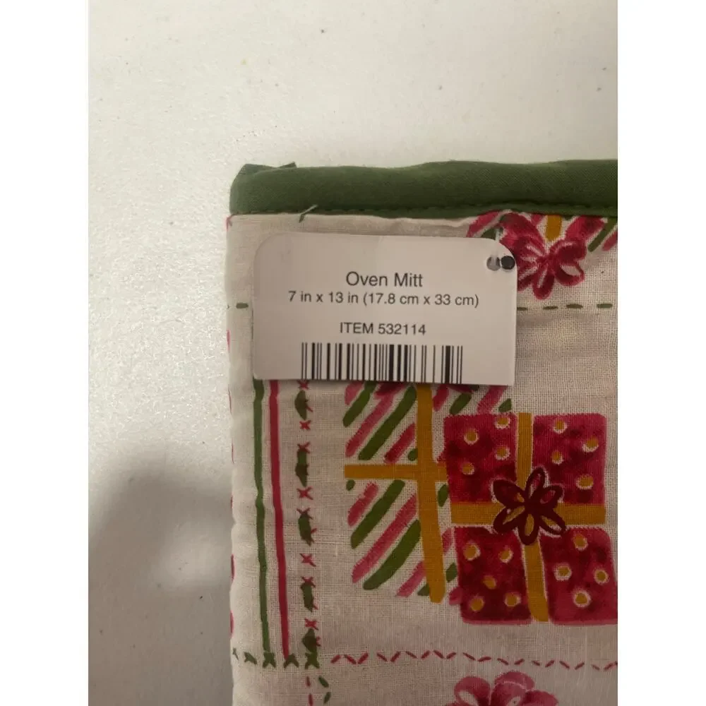NWT Christmas Oven Mitt &‎ 2 Pack Pot Holder